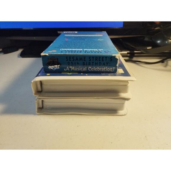 Lot of 3 Sesame Street VHS - Cinderelmo, Elmo's Musical Adventure, 25th Birthday - Picture 4 of 7